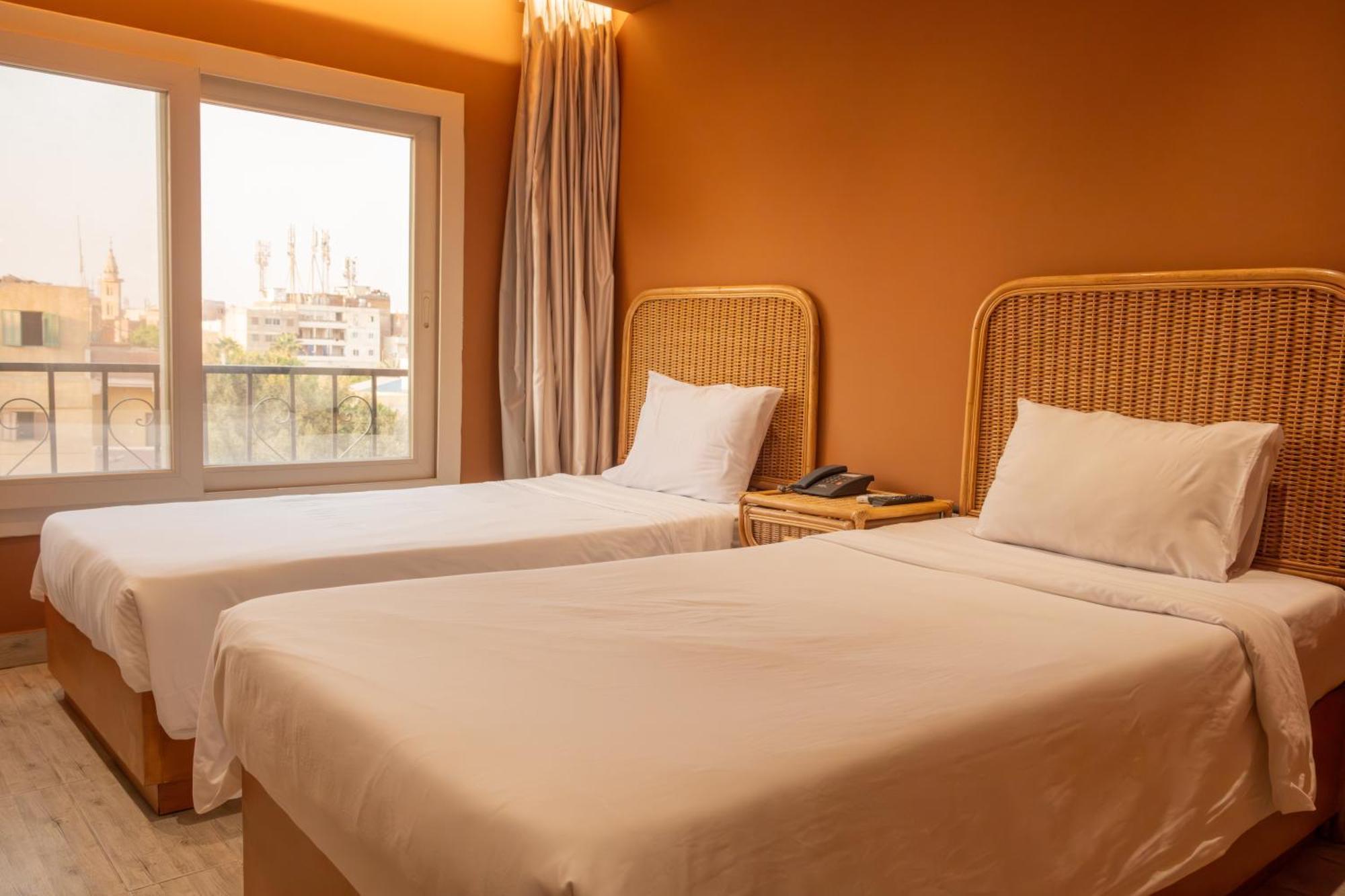 Jimmy Pyramids Hotel Kafrat al Jabal Exterior foto